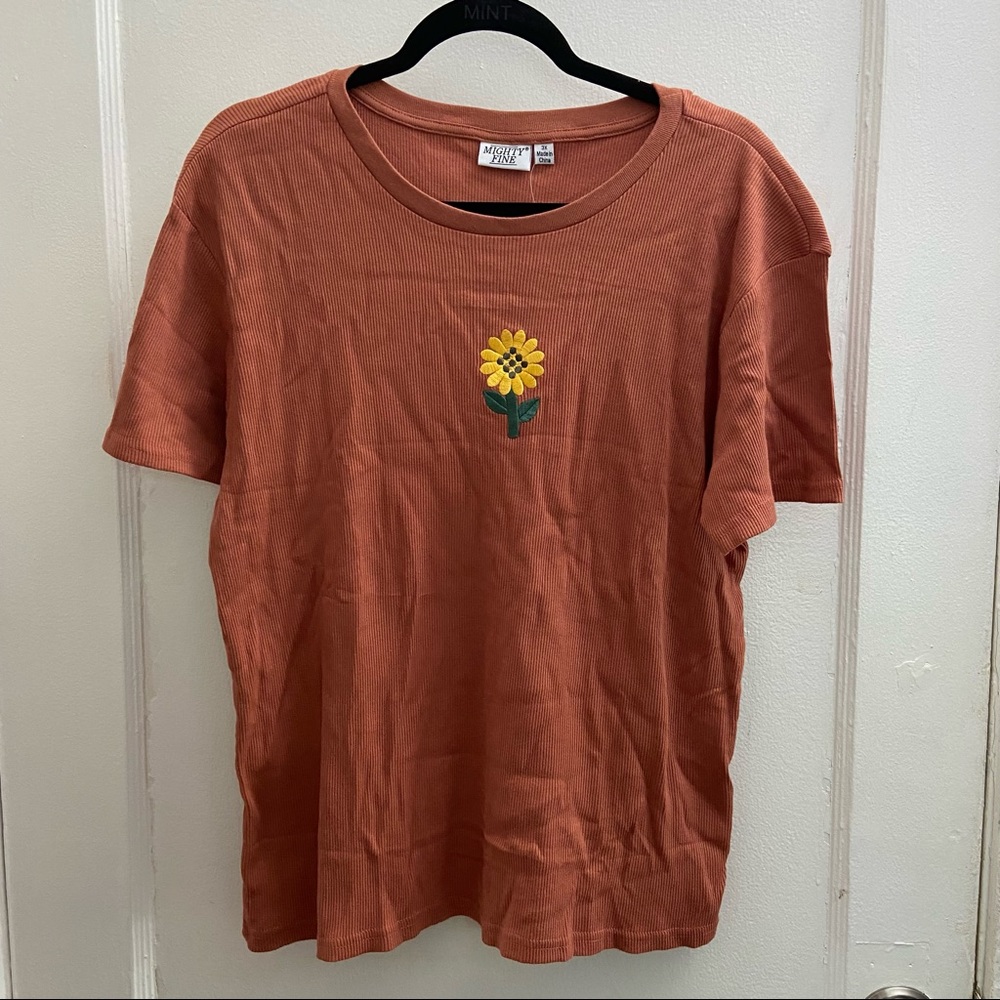 ❌SOLD❌ Target Embroidered Sunflower T-shirt